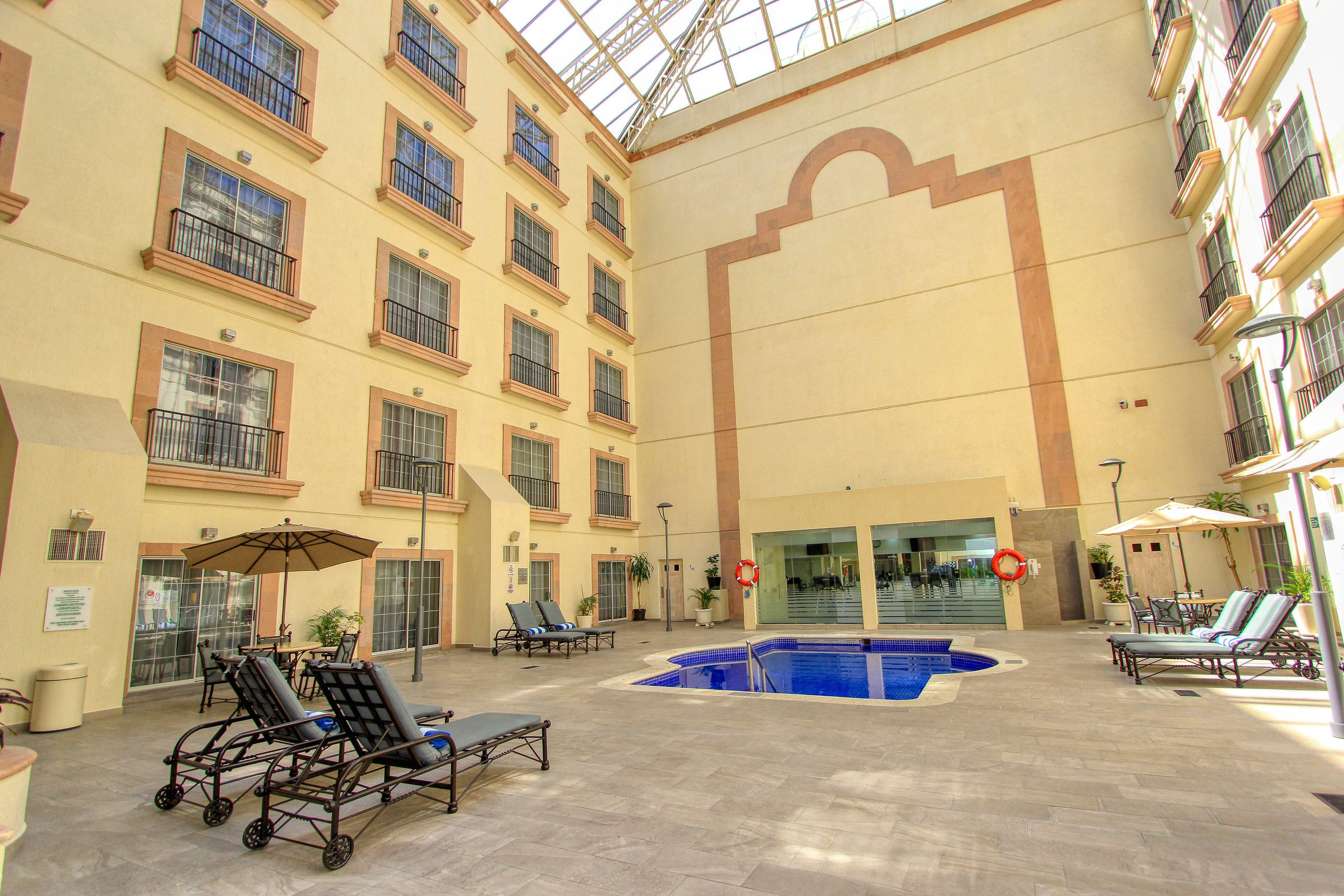 Holiday Inn Leon By Ihg Eksteriør bilde