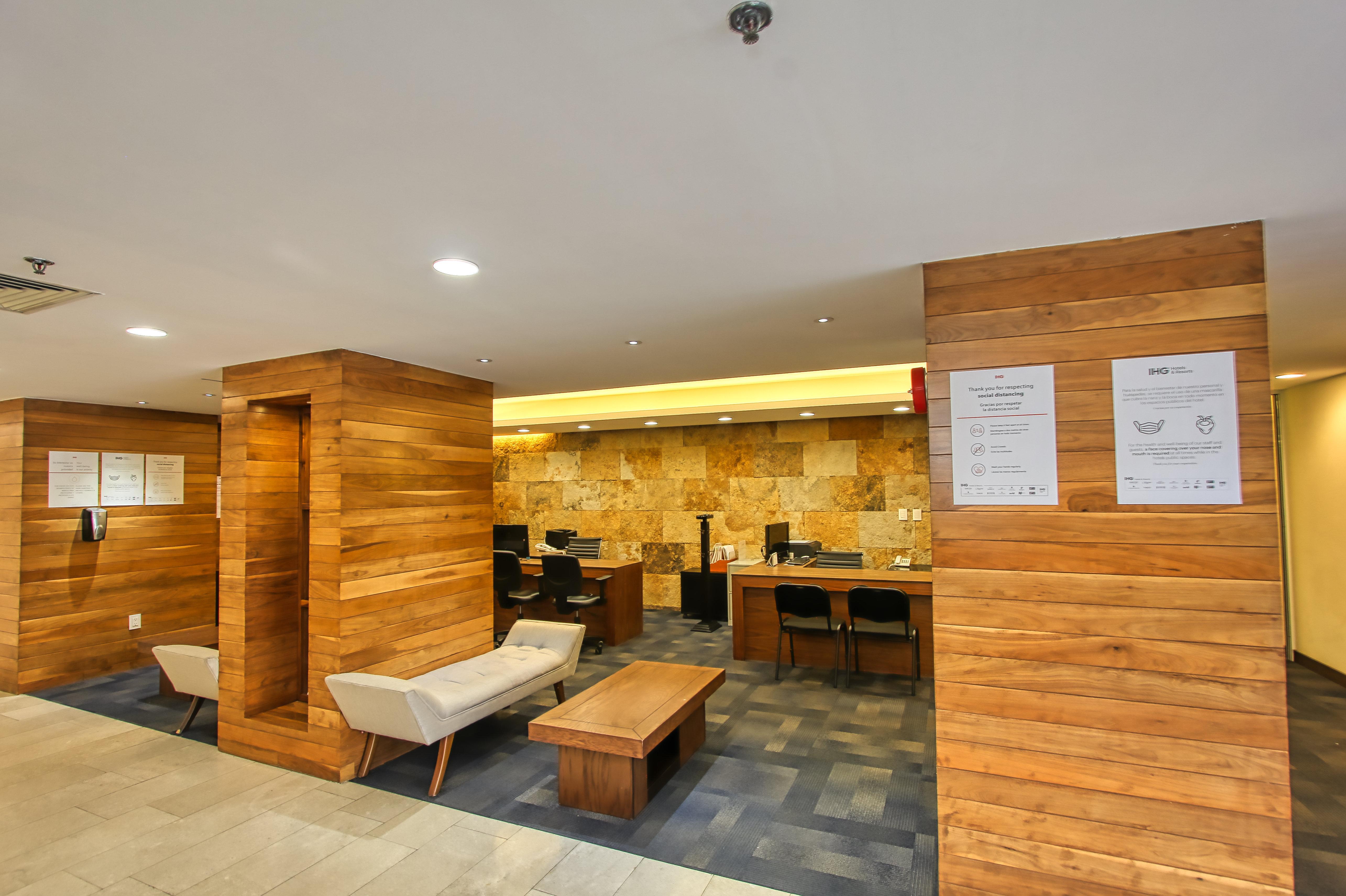Holiday Inn Leon By Ihg Eksteriør bilde