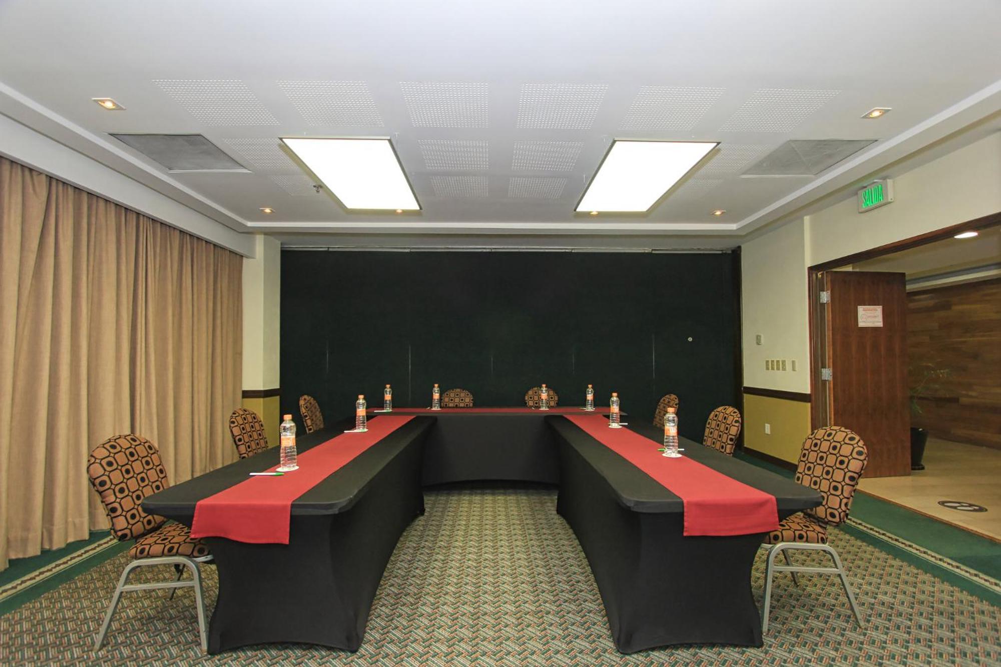 Holiday Inn Leon By Ihg Eksteriør bilde