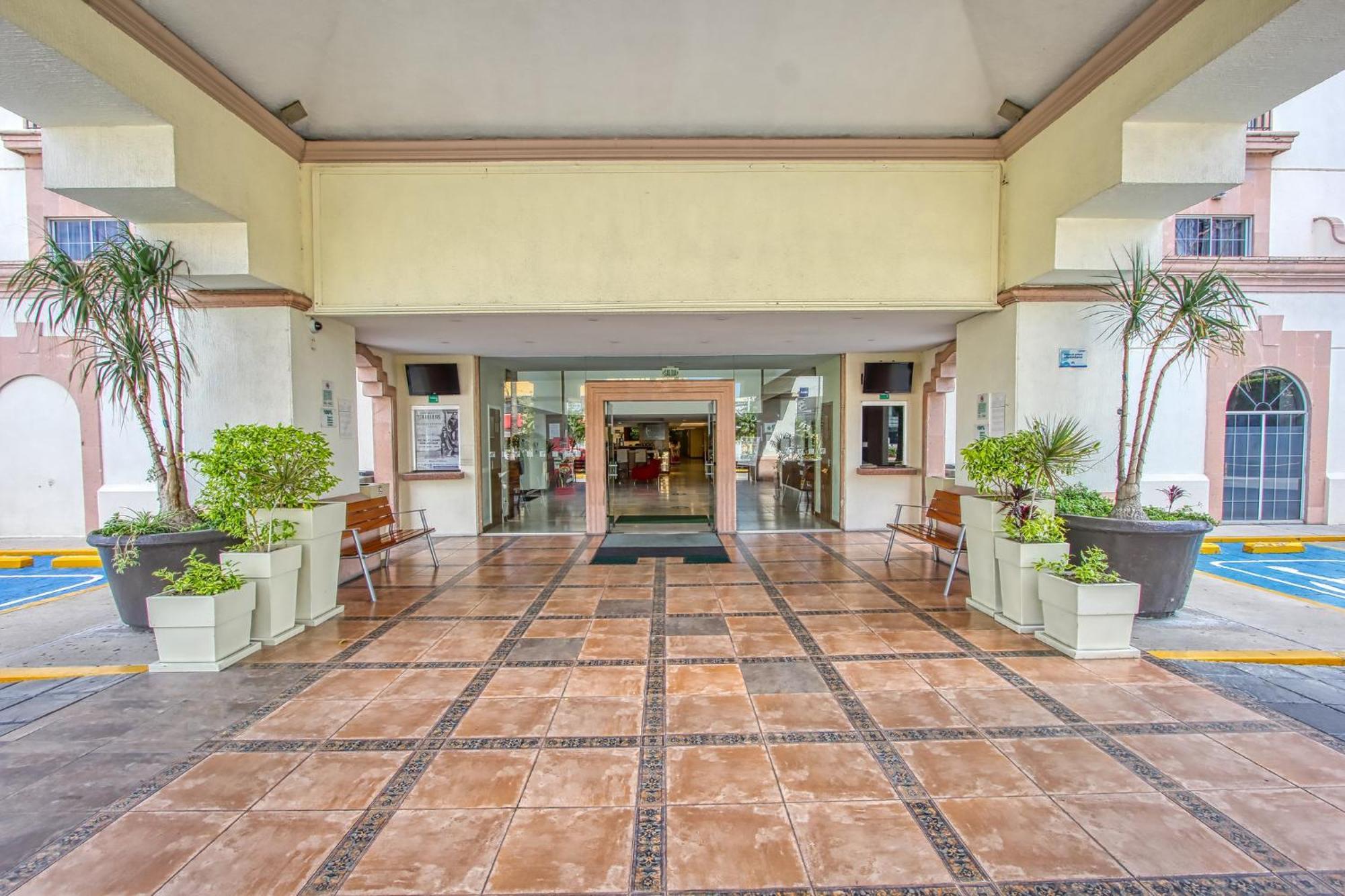 Holiday Inn Leon By Ihg Eksteriør bilde